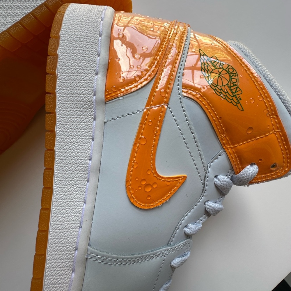 SOLD: NWT 2024 Air Jordan 1 Mid SE GS 'Gatorade Pack - Orange' - Picture 5 of 7